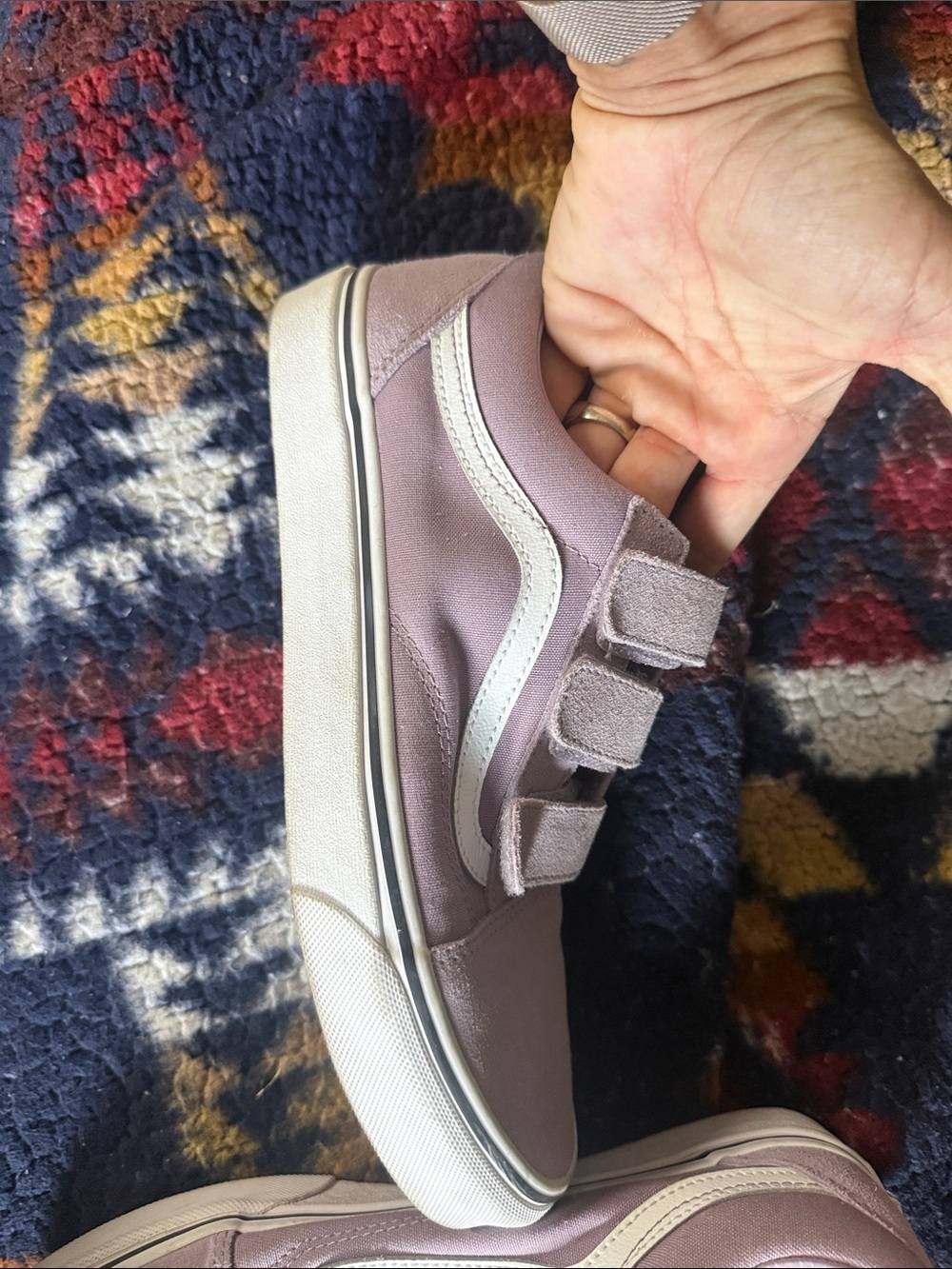 Vans Old Skool Velcro Sneakers in Lavender with White Stripe